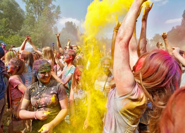 Kiev'de Holi Festivali