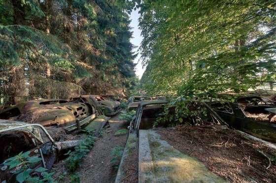 Hayaletli Otomobil Mezarları