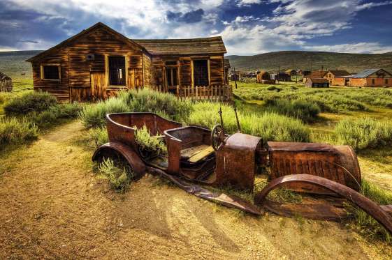 Hayaletli Otomobil Mezarları