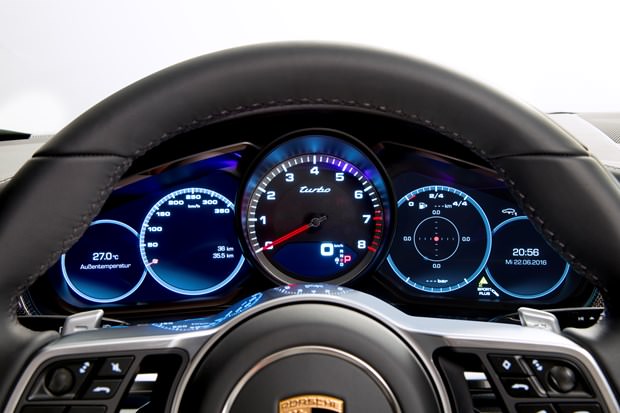 Merakla beklenen Porsche tanıtıldı