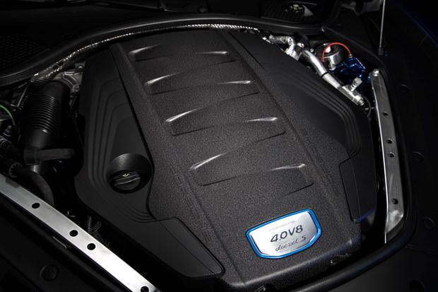 Merakla beklenen Porsche tanıtıldı