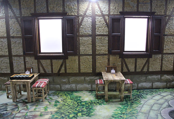 Alt geçit daha çok kullanılsın diye sanat galerisi yapıldı