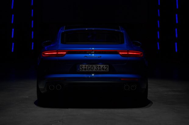 Merakla beklenen Porsche tanıtıldı