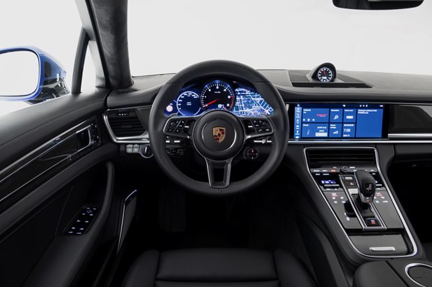 Merakla beklenen Porsche tanıtıldı