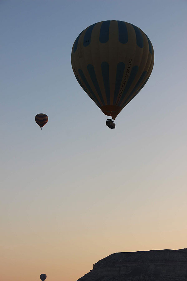 Kapadokya’da turistlerin balon ilgisi