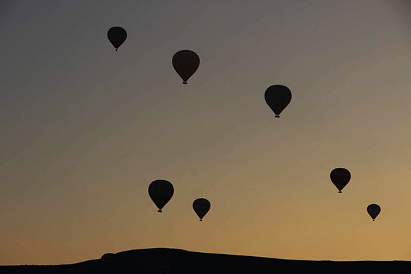 Kapadokya’da turistlerin balon ilgisi