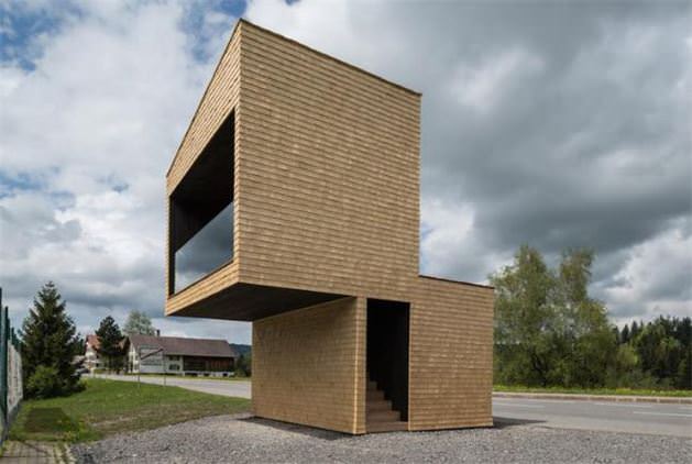 Dünyanın en çılgın otobüs durakları