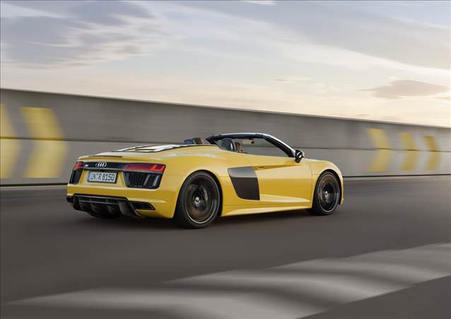 Audi R8 V10 Spyder yollara çıkıyor