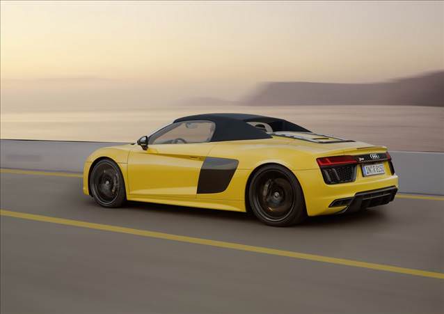 Audi R8 V10 Spyder yollara çıkıyor