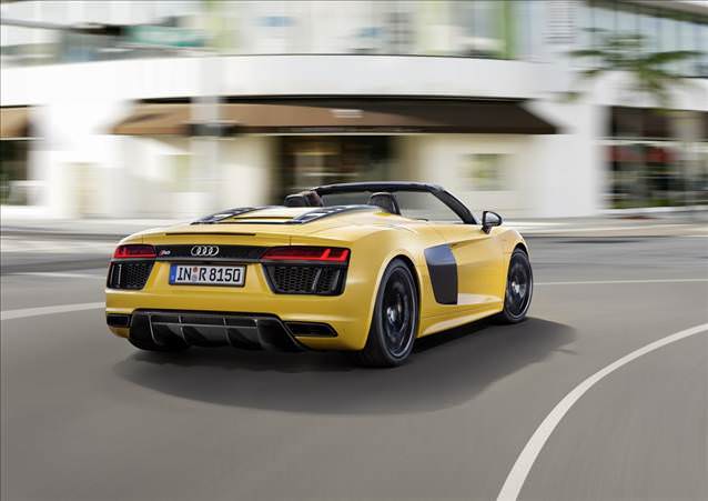 Audi R8 V10 Spyder yollara çıkıyor