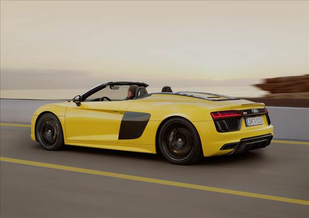 Audi R8 V10 Spyder yollara çıkıyor