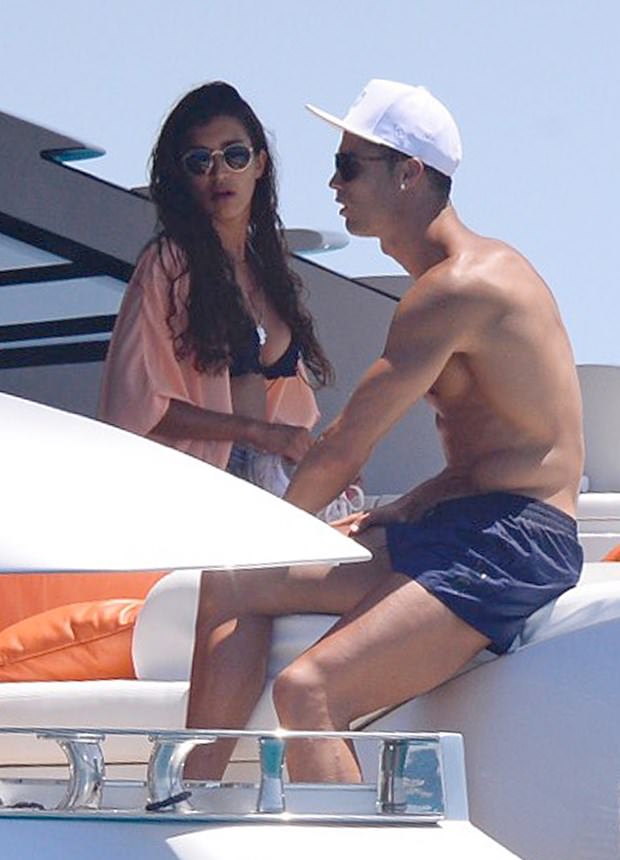 Cristiano Ronaldo arkadaşlarıyla tatilde