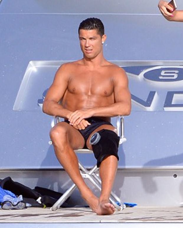 Cristiano Ronaldo arkadaşlarıyla tatilde