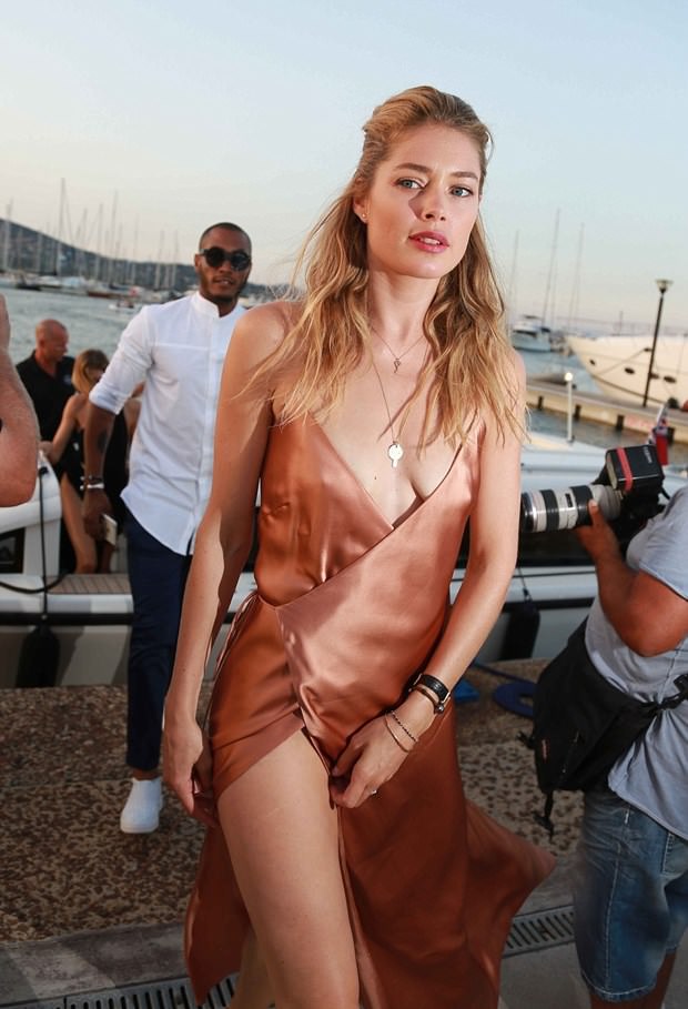 Podyumların kraliçeleri Leonardo Di Caprio'nun vakıf gecesinde