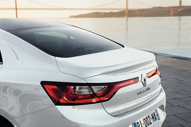 Yeni Renault Megane Sedan Ekim 2016'da yollarda
