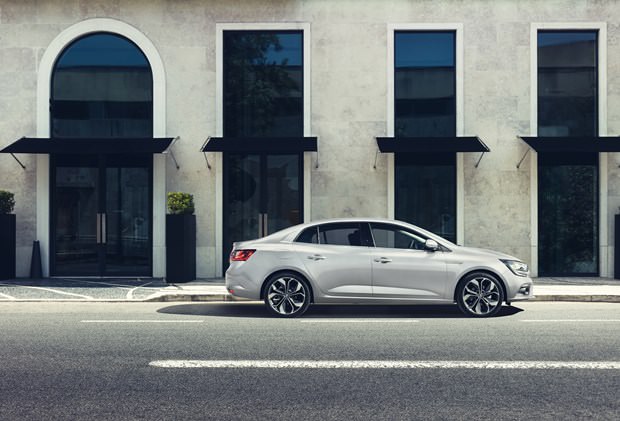 Yeni Renault Megane Sedan Ekim 2016'da yollarda