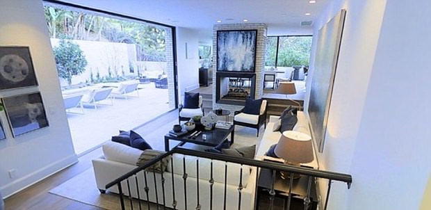 Kendall Jenner’ın 14 bin liralık yaz stili