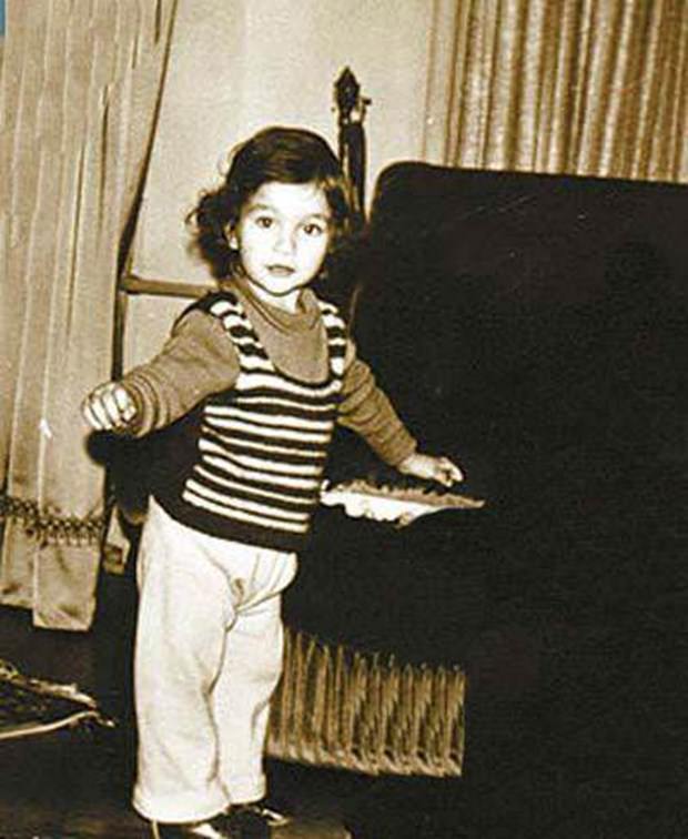 Ünlülerin çocukluk fotoğrafları