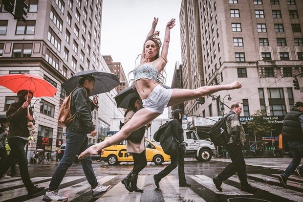 Bale Havana sokaklarına taştı