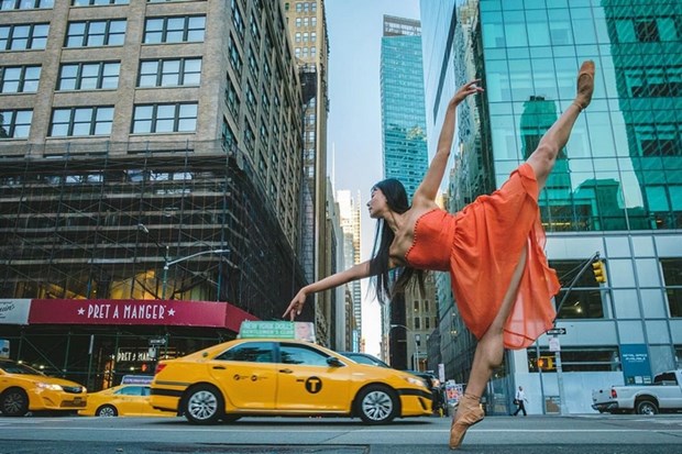 Bale Havana sokaklarına taştı