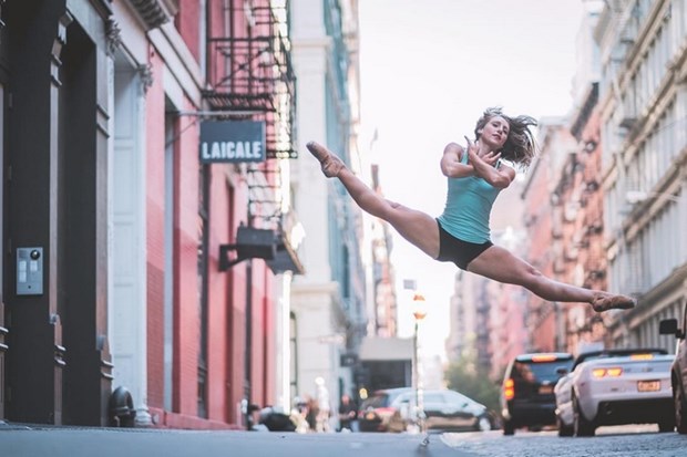 Bale Havana sokaklarına taştı