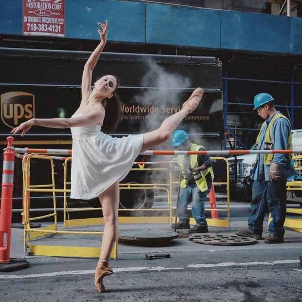 Bale Havana sokaklarına taştı