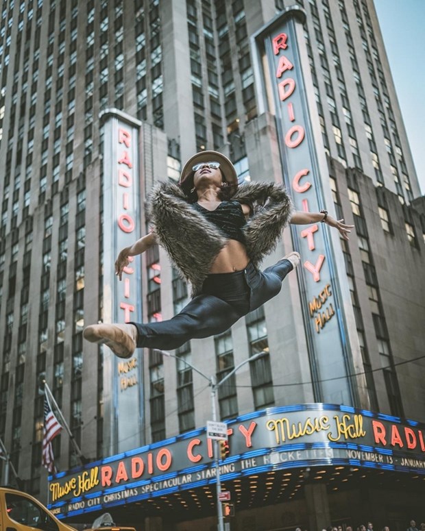 Bale Havana sokaklarına taştı