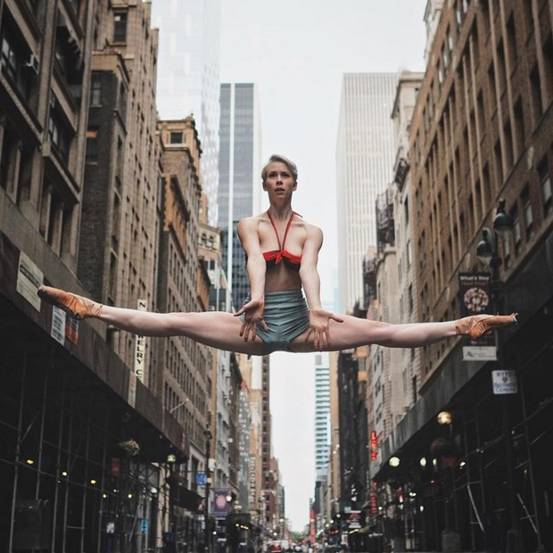 Bale Havana sokaklarına taştı