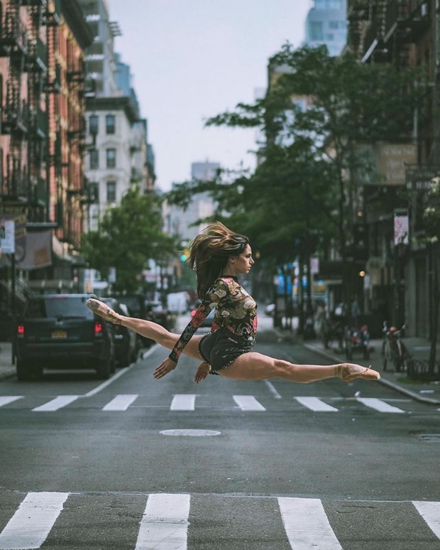 Bale Havana sokaklarına taştı