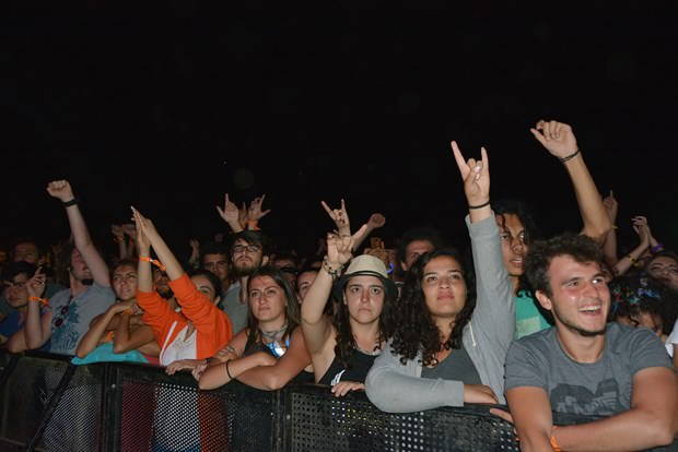 Zeytinli Rock Festivali başladı