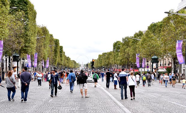 Paris'te drone yarışı