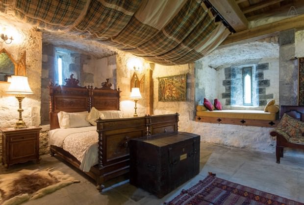 Yeni trend 'şatoda tatil'