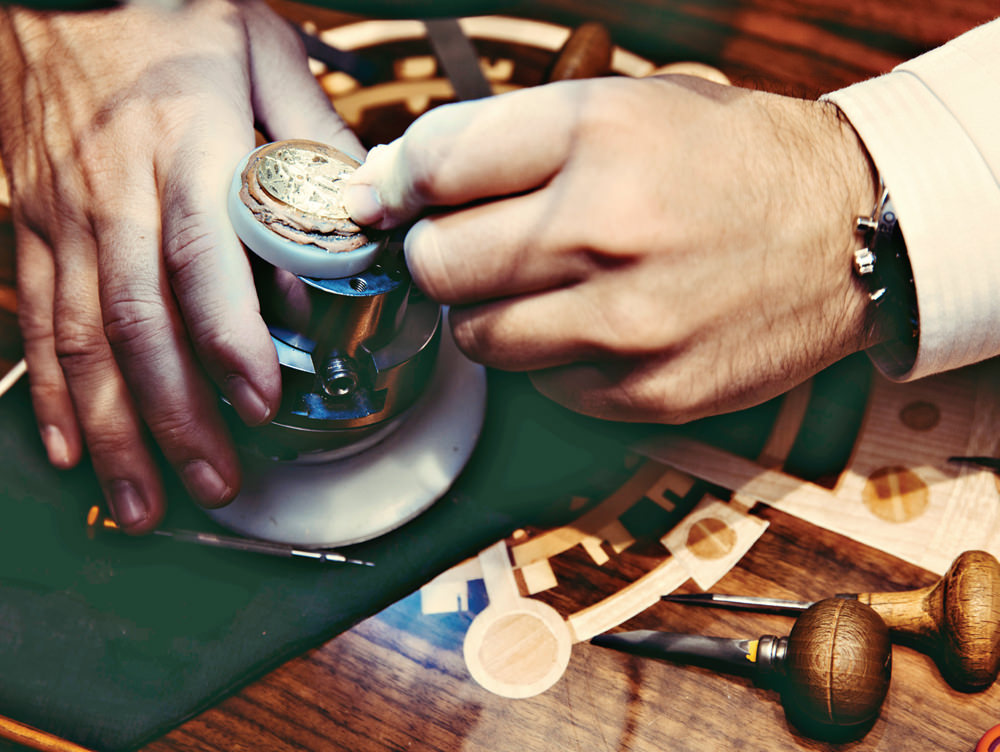 Dijital bir çağda mekanik saat takmanın 10 nedeni