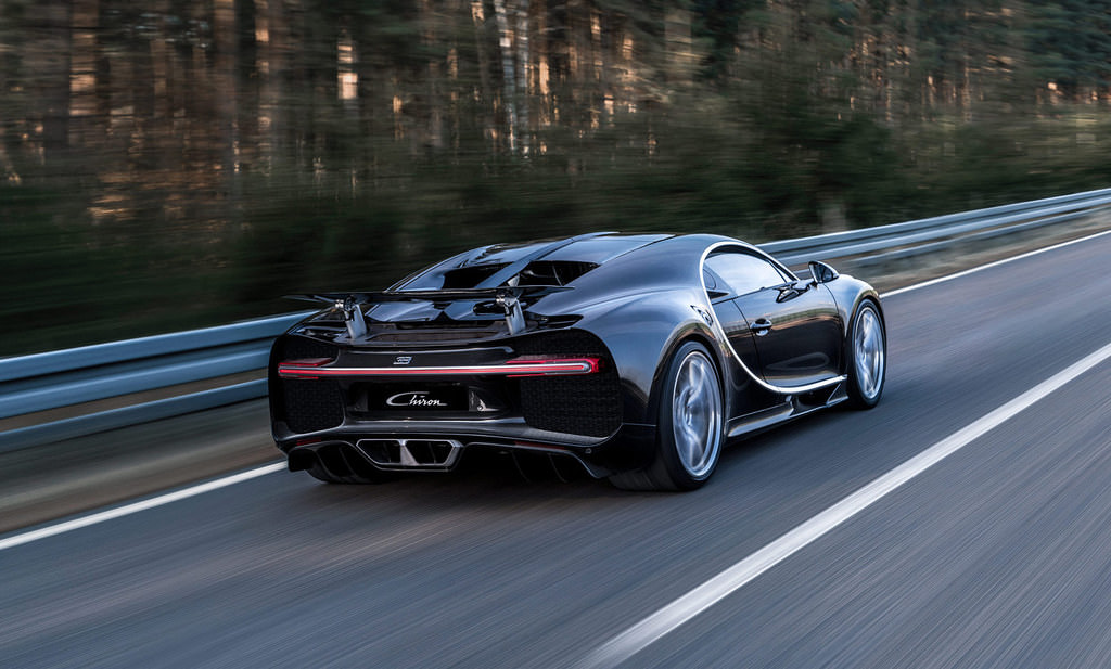 Bugatti Chiron (419 Km/s)