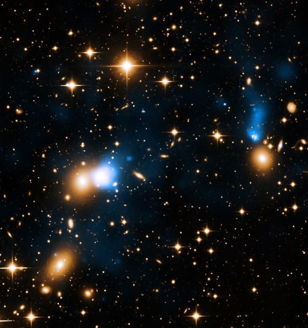 Süper bilgisayar karanlığın peşinde