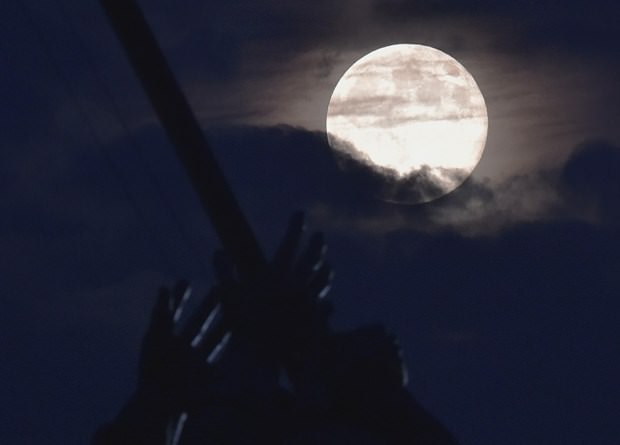 Yüzyılın en büyük Süper Ay'ı ne zaman gerçekleşecek? (Süper Ay Türkiye'den izlenebilecek mi?)