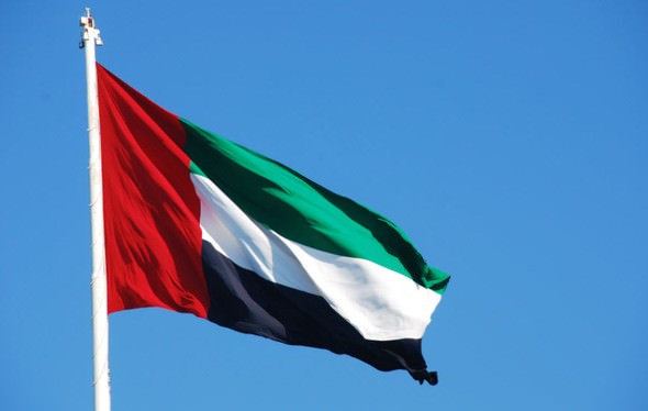 Apple iPhone fiyatlarını indirdi