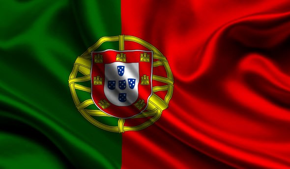 Apple iPhone fiyatlarını indirdi