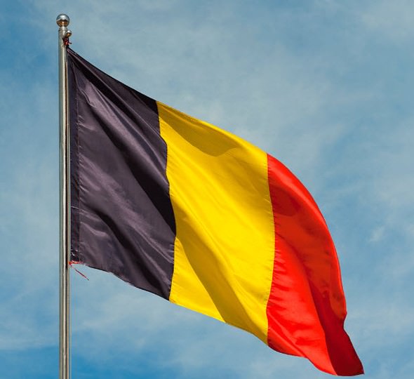 Apple iPhone fiyatlarını indirdi