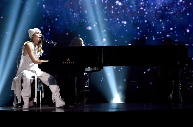 Amerikan Müzik Ödülleri sahiplerini buldu