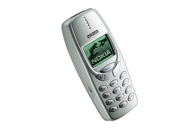 Nokia akıllı telefon pazarına resmen geri dönüyor