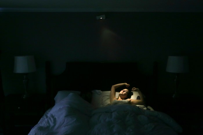 Hava karanlıkken uyanmayın!