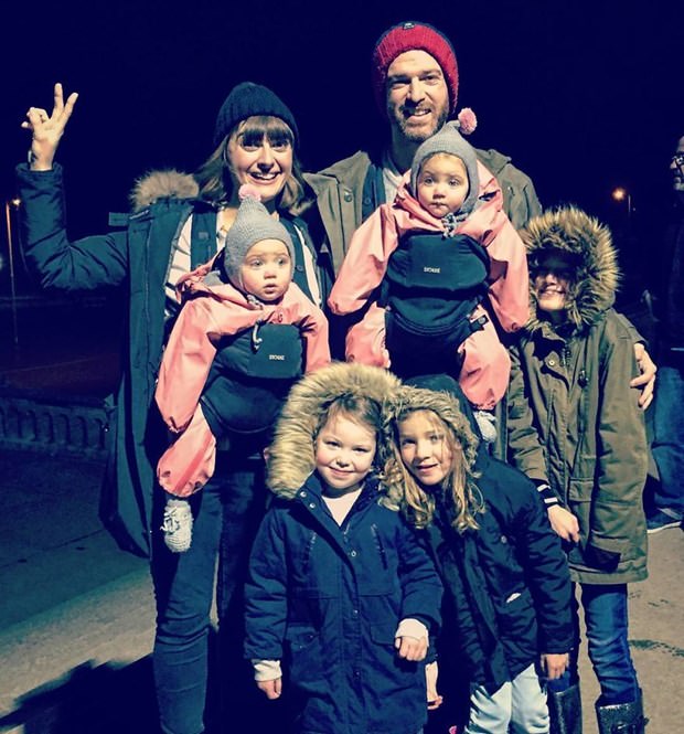 Instagram'ın yeni fenomeni: 4 kız babası Simon Hooper