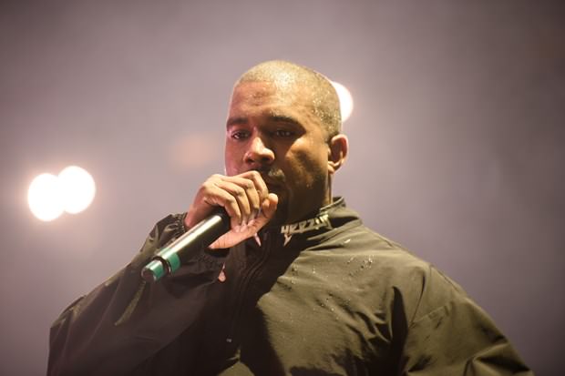 Kim Kardashian annesinin evine taşındı