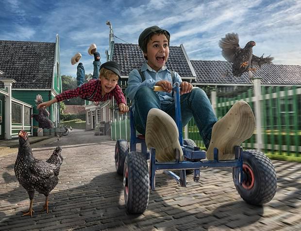 Grafiker baba oğlunu fenomen yaptı