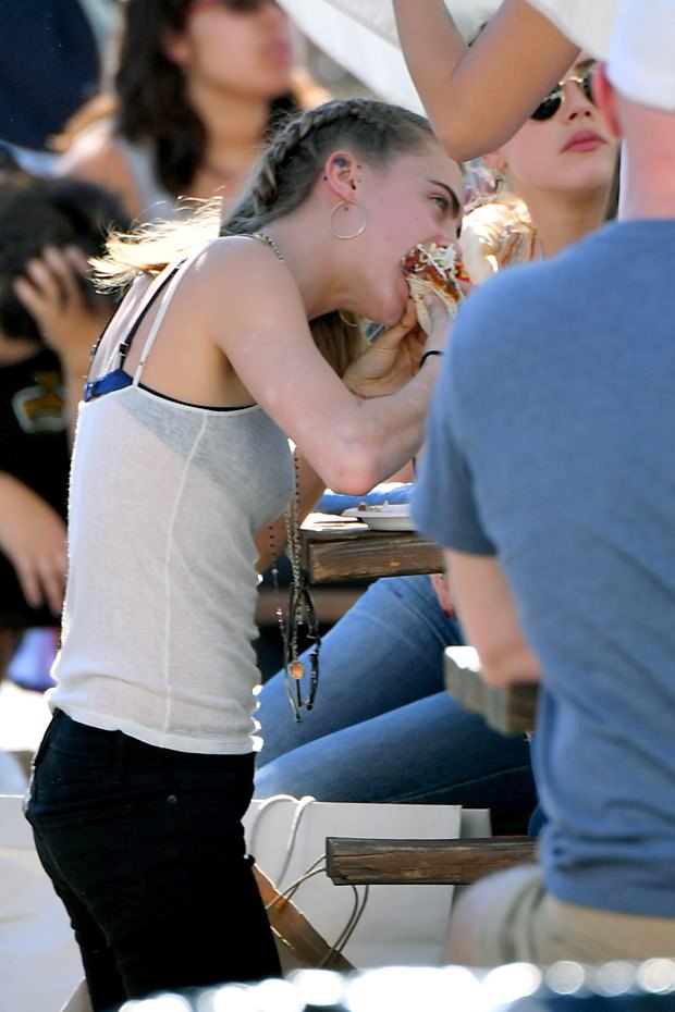 Cara Delevingne ve Amber Heard aşk yaşıyor