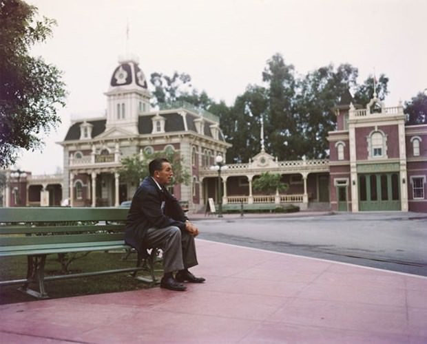 Disneyland'ın açılış gününden tarihi fotoğraflar