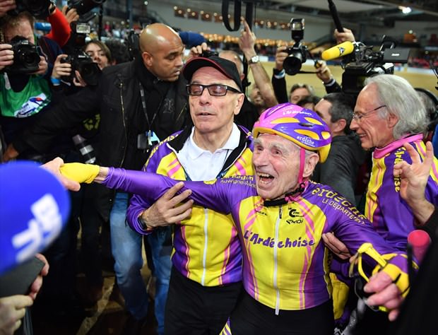 105 yaşında en uzun mesafe katteden bisikletçi 