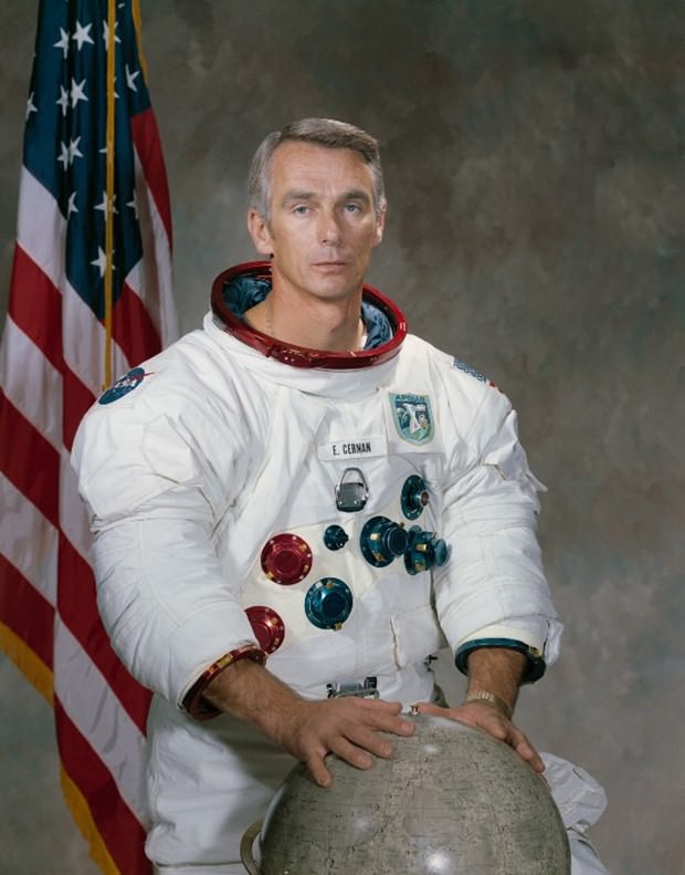 Ay'a ayak basan son astronot öldü (Gene Cernan kimdir?)