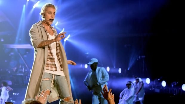 'Selena reklam peşinde'